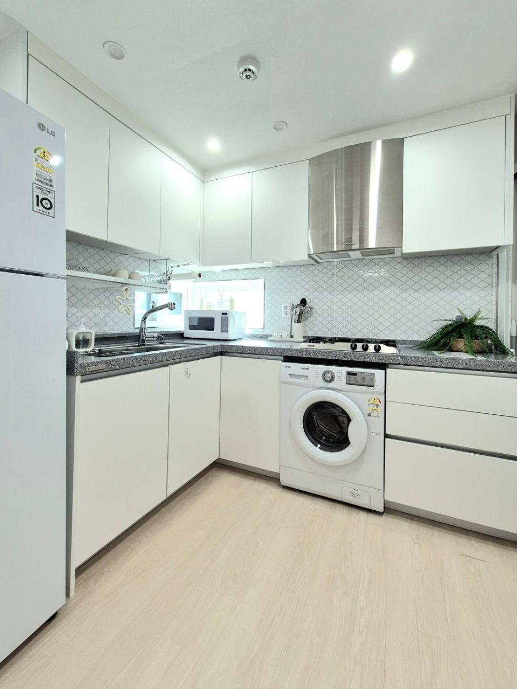 A Pretty House Apartment