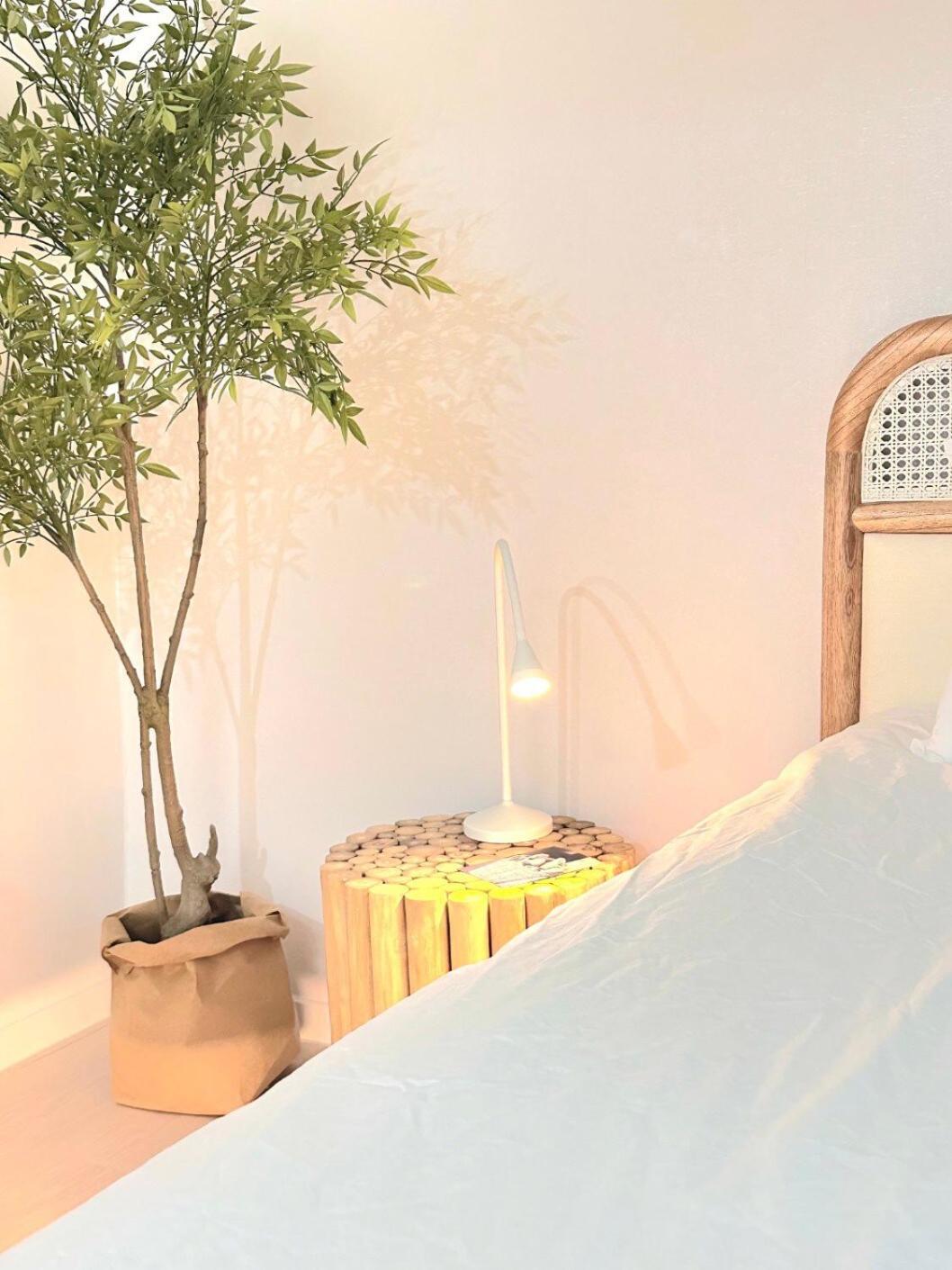 A Pretty House Apartment *